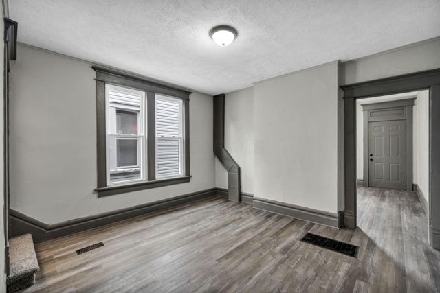 365-367 S Eureka Avenue, Columbus, OH 43204