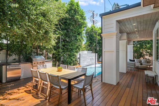 18057 Valley Vista Boulevard, Encino (los Angeles), CA 91316