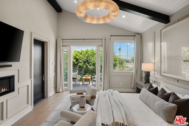 18057 Valley Vista Boulevard, Encino (los Angeles), CA 91316