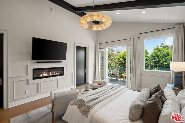 18057 Valley Vista Boulevard, Encino (los Angeles), CA 91316