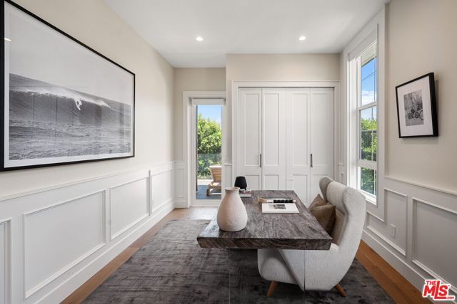 18057 Valley Vista Boulevard, Encino (los Angeles), CA 91316