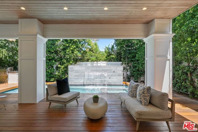 18057 Valley Vista Boulevard, Encino (los Angeles), CA 91316