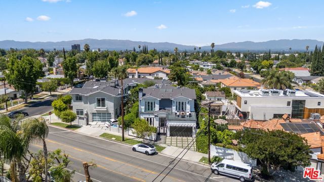 18057 Valley Vista Boulevard, Encino (los Angeles), CA 91316