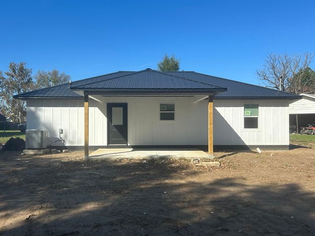 100 NW Randolph, Hoxie, AR 72433