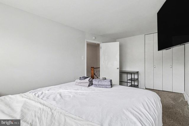 5411 VICARIS ST, Philadelphia, PA 19128