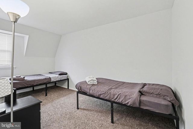 5411 VICARIS ST, Philadelphia, PA 19128