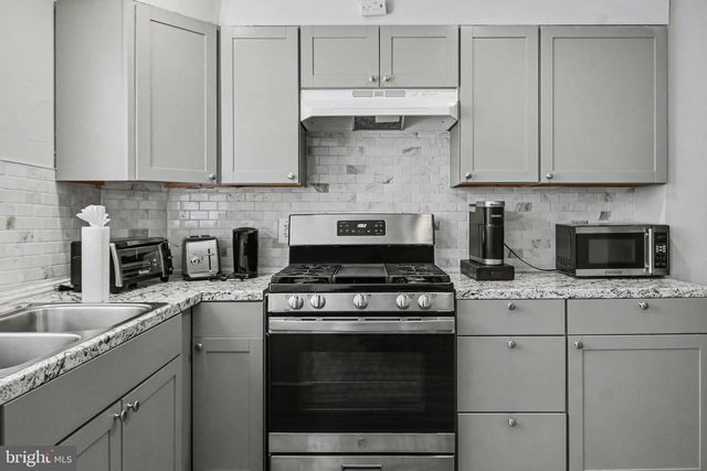 5411 VICARIS ST, Philadelphia, PA 19128