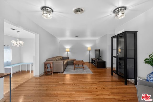 7615 Kittyhawk Avenue, Los Angeles, CA 90045