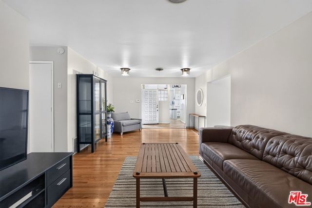7615 Kittyhawk Avenue, Los Angeles, CA 90045