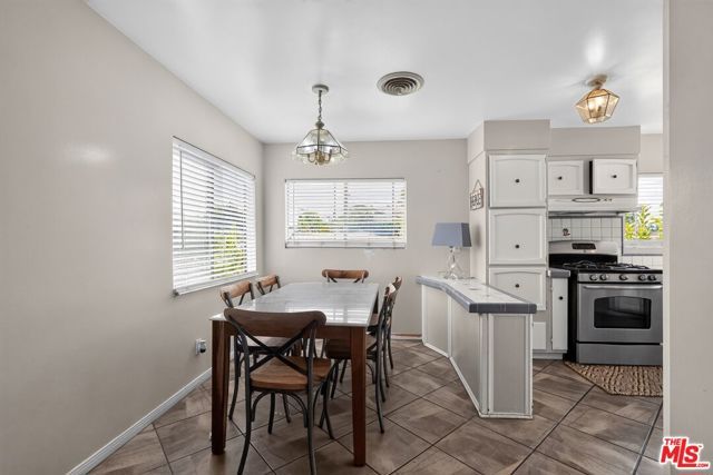 7615 Kittyhawk Avenue, Los Angeles, CA 90045