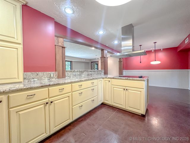 4411 E 72nd Place, Tulsa, OK 74136