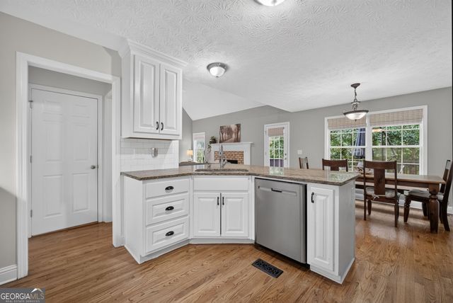 946 Golden Meadows Lane, Loganville, GA 30052