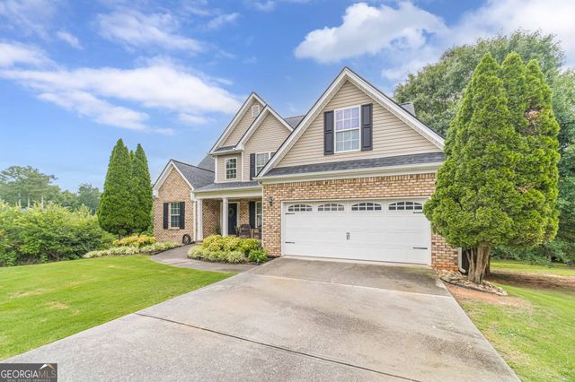 946 Golden Meadows Lane, Loganville, GA 30052