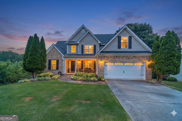946 Golden Meadows Lane, Loganville, GA 30052