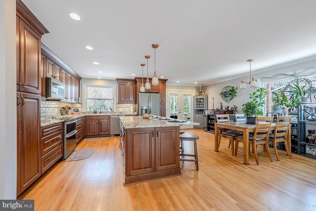 6112 HARMON PL, Springfield, VA 22152