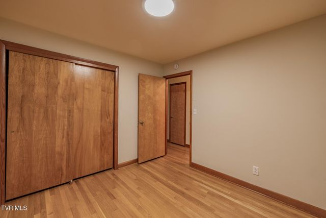 532 Bays View Rd, Kingsport, TN 37660