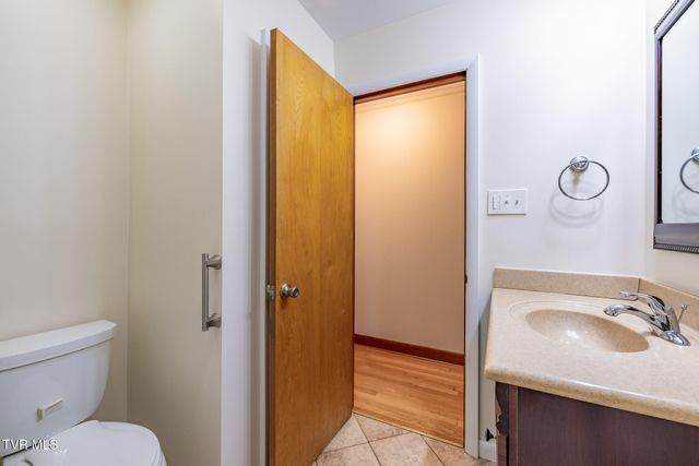 532 Bays View Rd, Kingsport, TN 37660