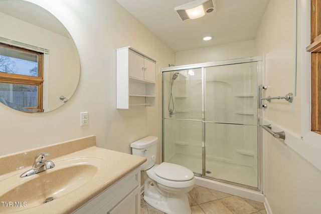 532 Bays View Rd, Kingsport, TN 37660