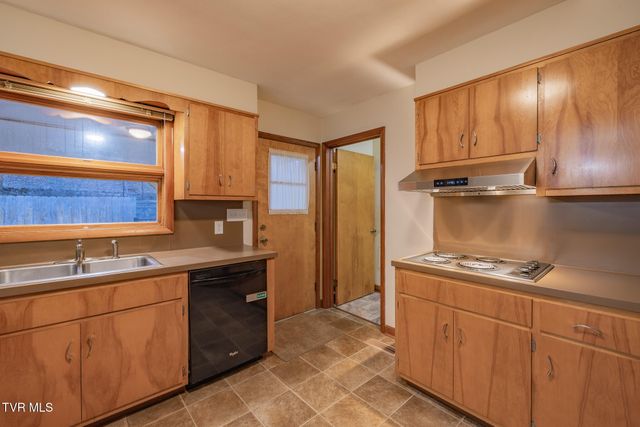 532 Bays View Rd, Kingsport, TN 37660