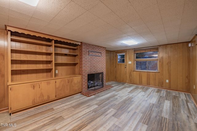 532 Bays View Rd, Kingsport, TN 37660