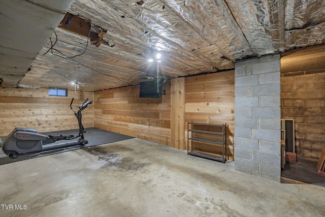 532 Bays View Rd, Kingsport, TN 37660