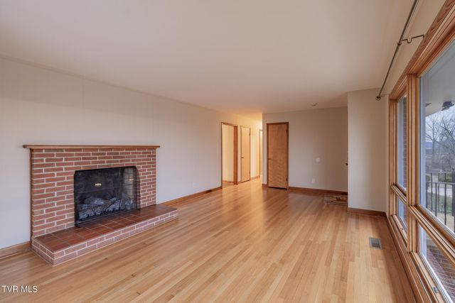 532 Bays View Rd, Kingsport, TN 37660