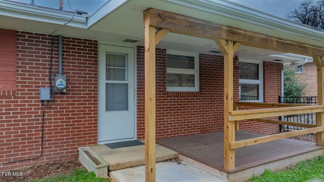 532 Bays View Rd, Kingsport, TN 37660