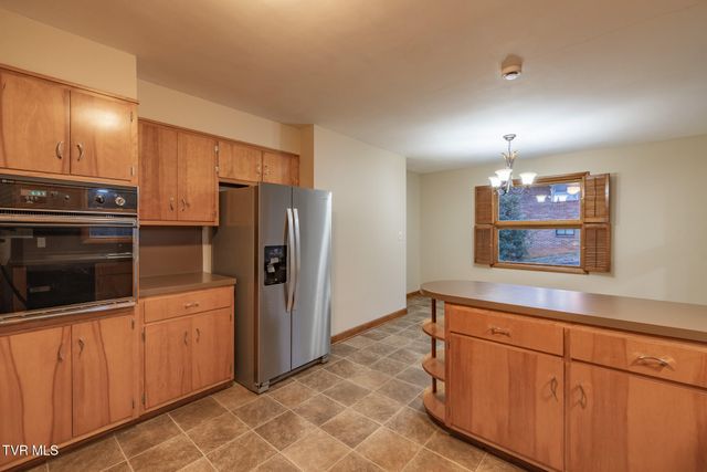 532 Bays View Rd, Kingsport, TN 37660