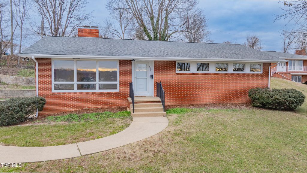 532 Bays View Rd, Kingsport, TN 37660