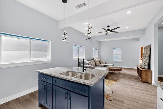 2216 Ross Avenue, Fort Worth, TX 76164