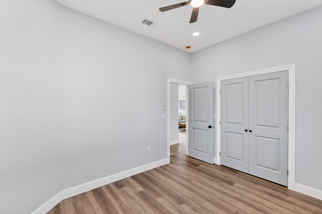 2216 Ross Avenue, Fort Worth, TX 76164