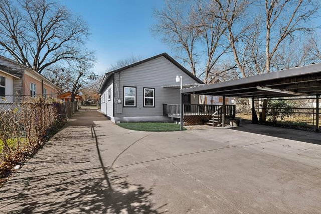 2216 Ross Avenue, Fort Worth, TX 76164