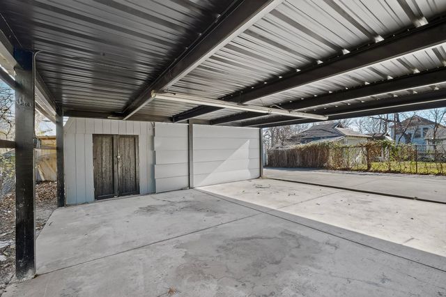 2216 Ross Avenue, Fort Worth, TX 76164