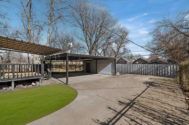 2216 Ross Avenue, Fort Worth, TX 76164