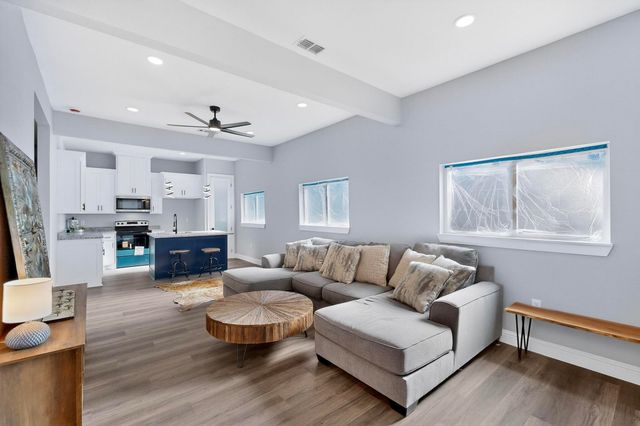 2216 Ross Avenue, Fort Worth, TX 76164