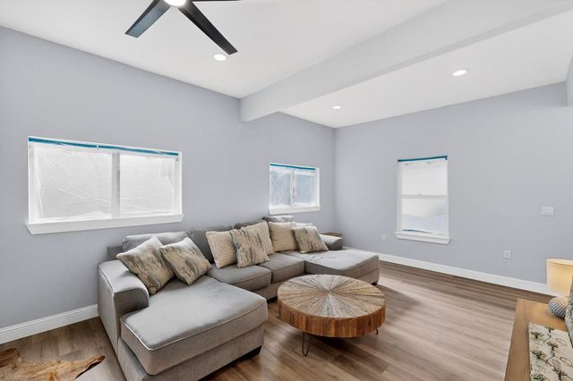 2216 Ross Avenue, Fort Worth, TX 76164