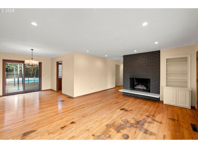 5418 Sw 34TH Pl, Portland, OR 97239