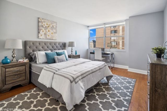 6301 N Sheridan Road 19D, Chicago, IL 60660