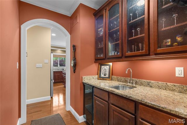 651 Ashmont Drive, Olivette, MO 63132