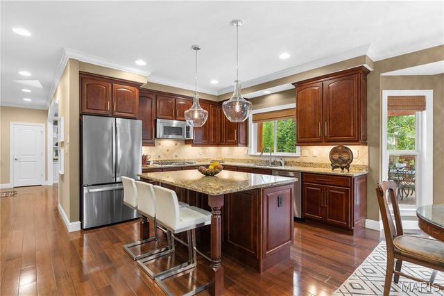 651 Ashmont Drive, Olivette, MO 63132