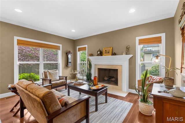 651 Ashmont Drive, Olivette, MO 63132