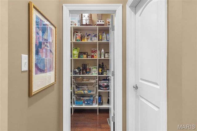 651 Ashmont Drive, Olivette, MO 63132
