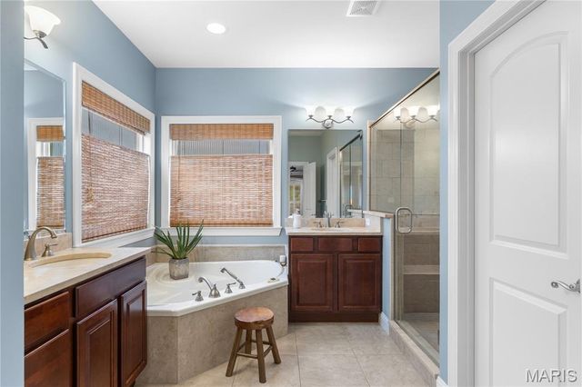 651 Ashmont Drive, Olivette, MO 63132