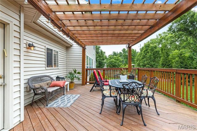 651 Ashmont Drive, Olivette, MO 63132