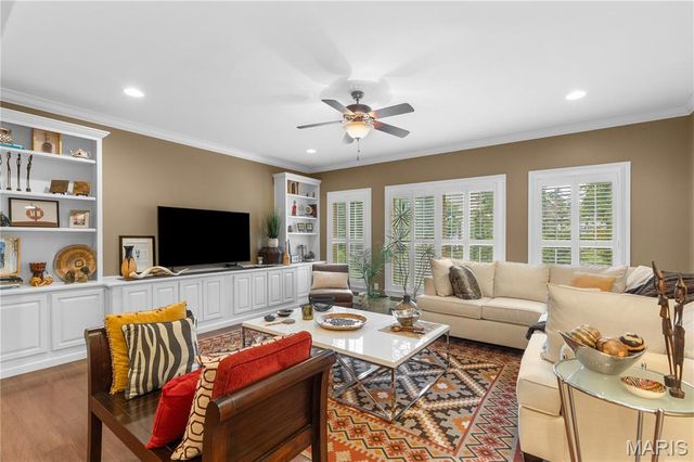 651 Ashmont Drive, Olivette, MO 63132