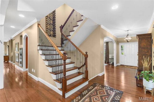 651 Ashmont Drive, Olivette, MO 63132