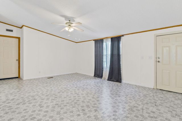 8256 Us Highway 190 E, Livingston, TX 77351