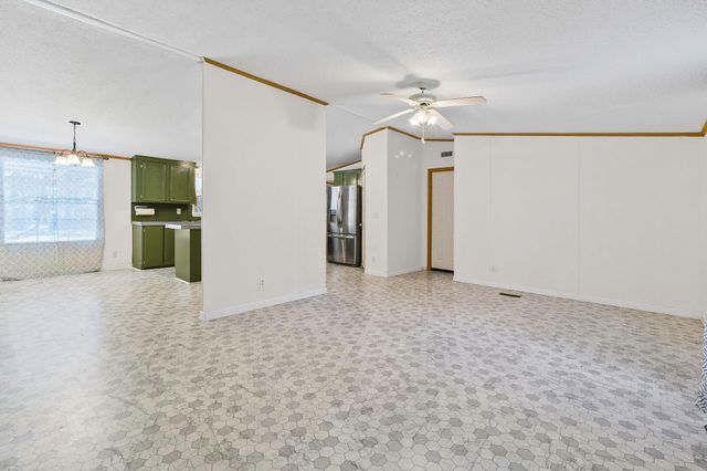 8256 Us Highway 190 E, Livingston, TX 77351