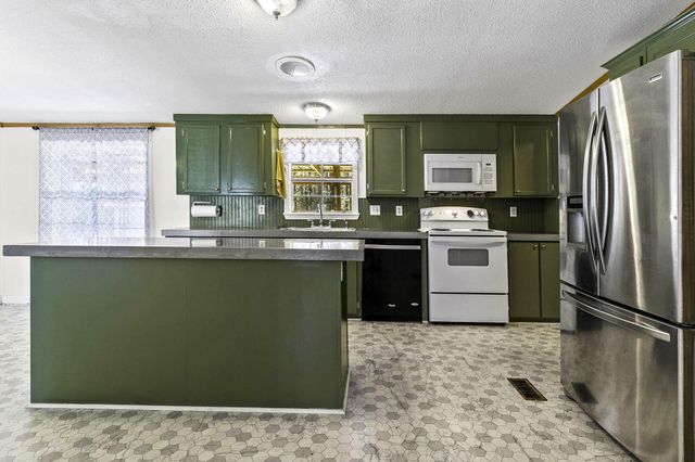 8256 Us Highway 190 E, Livingston, TX 77351