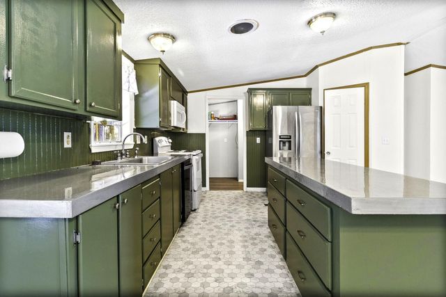 8256 Us Highway 190 E, Livingston, TX 77351